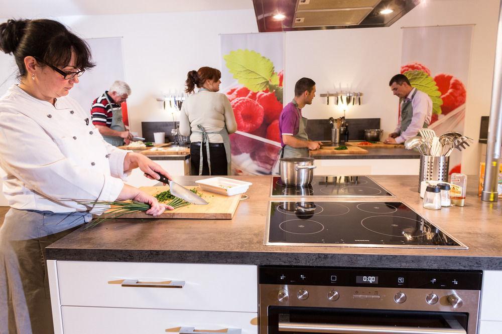 Ringhotel Schorfheide, Tagungszentrum Der Wirtschaft โยอาคิมสทาล ภายนอก รูปภาพ
