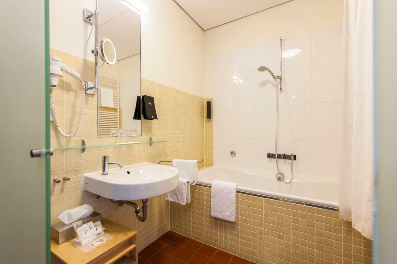 Ringhotel Schorfheide, Tagungszentrum Der Wirtschaft โยอาคิมสทาล ภายนอก รูปภาพ